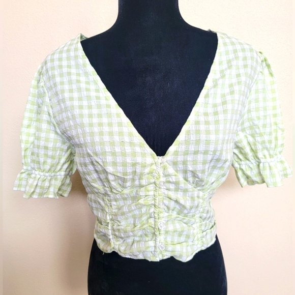 Freshman Tops - NWOT Freshman Large crop babydoll top, green and white gingham, button front.